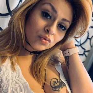 Meet your Posher, Stephanie